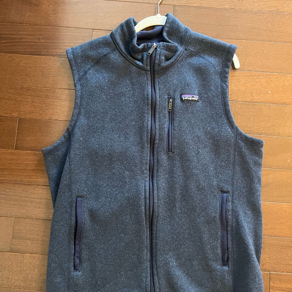 Men’s blue Patagonia vest. Size L